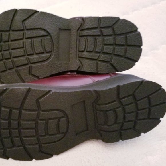 Shoes - Picture 5 of 5